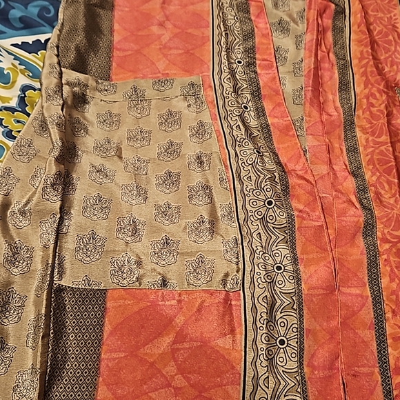 Like new Amara duster - Picture 2 of 4